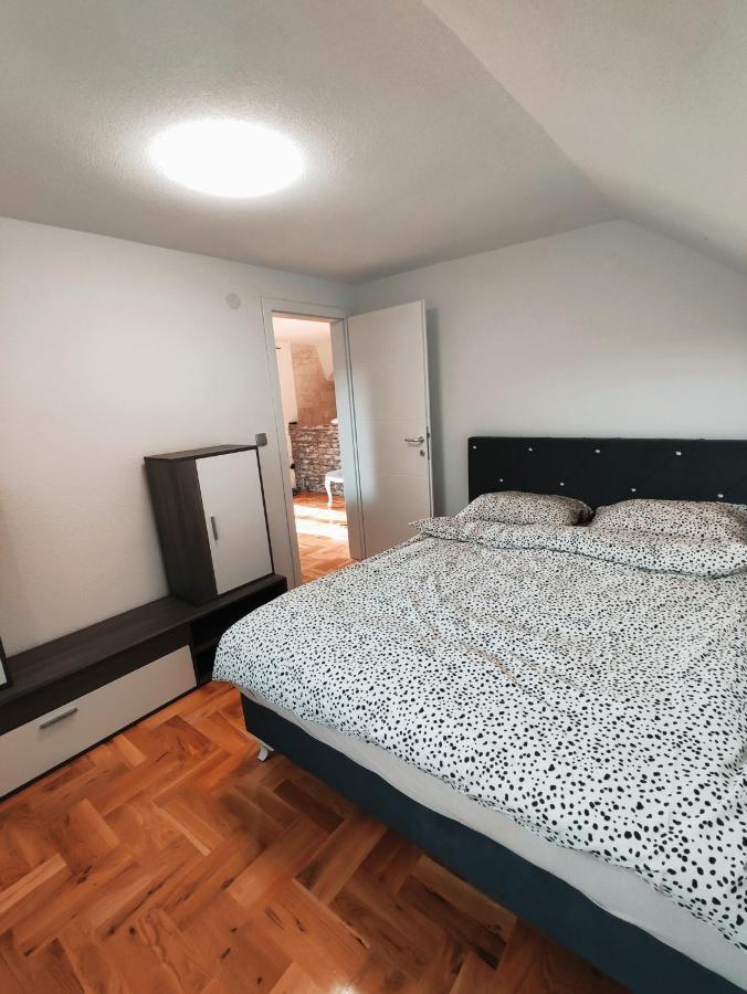 Apartman-Vikendica Mihajlovic 巴尼西卢卡 外观 照片