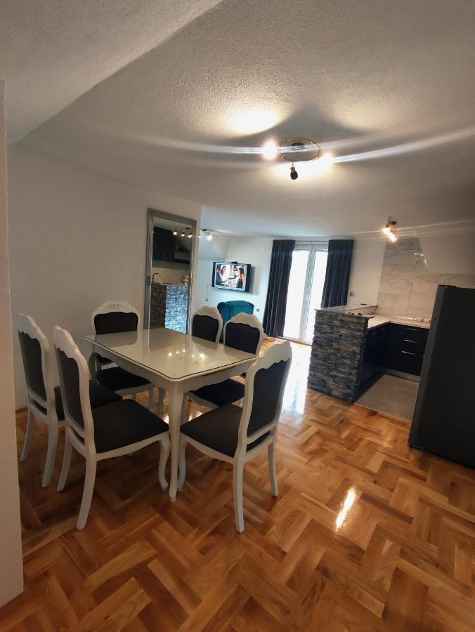 Apartman-Vikendica Mihajlovic 巴尼西卢卡 外观 照片
